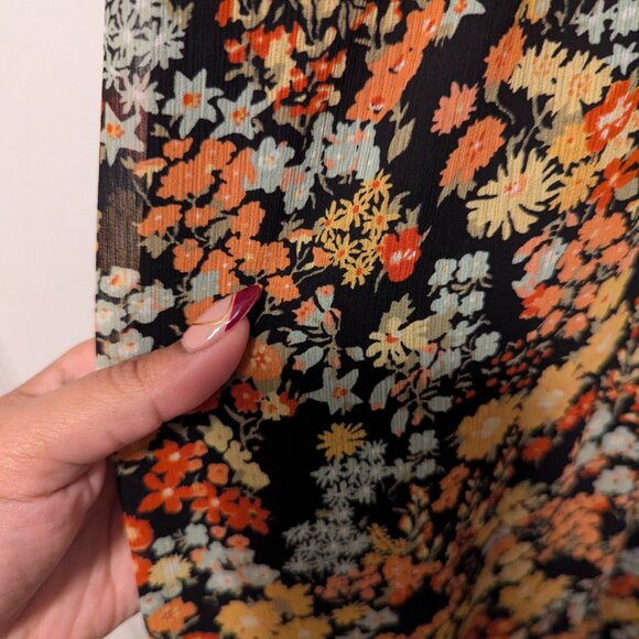 Madewell Dolman-Sleeve Ruffle-Hem Midi Dress in Flower Garden - Picture 8 of 8